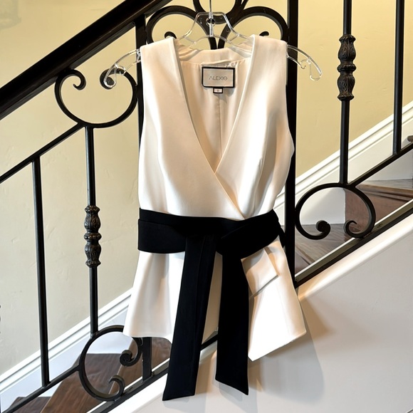 Alexis Tops - Alexis Sleeveless Cream Top with Black Sash Belt Size S